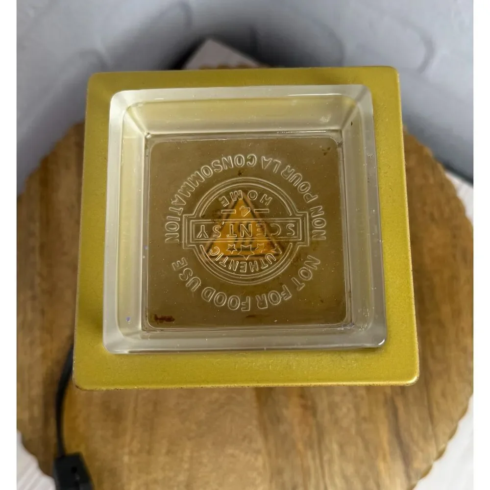 Scentsy Glimmer and Glow Scentsy Wax Warmer, Gently Used - Retail $65 - Picture 6 of 8